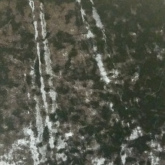 MODA International one sleeve top. - Picture 4 of 4